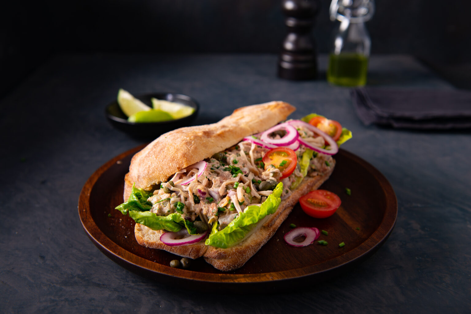 naturel sandwich tuna salad liggend